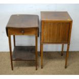 A 20th Century small Pembrook style occasional table