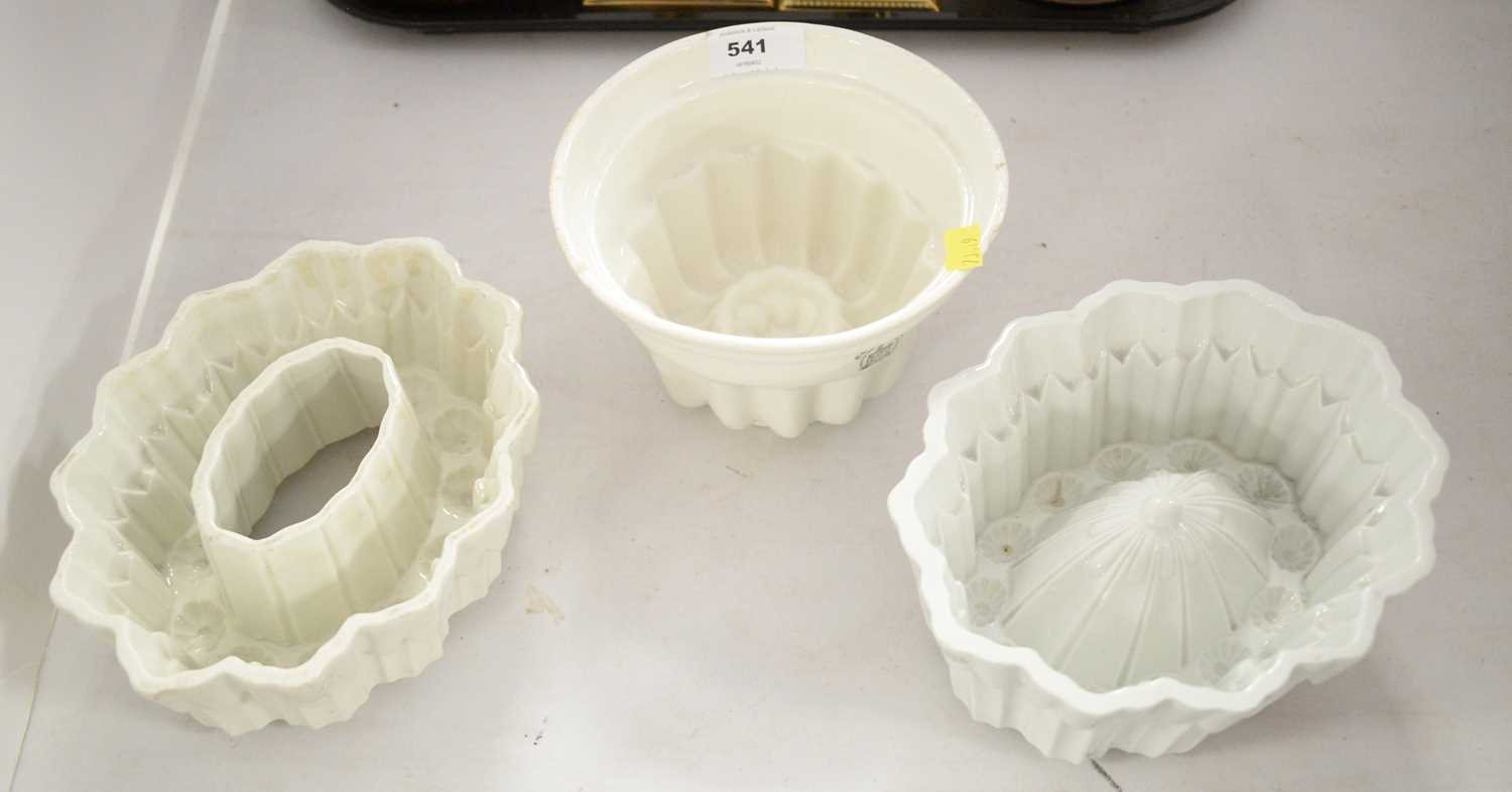 Two Shelley jelly moulds and a Maling jelly mould