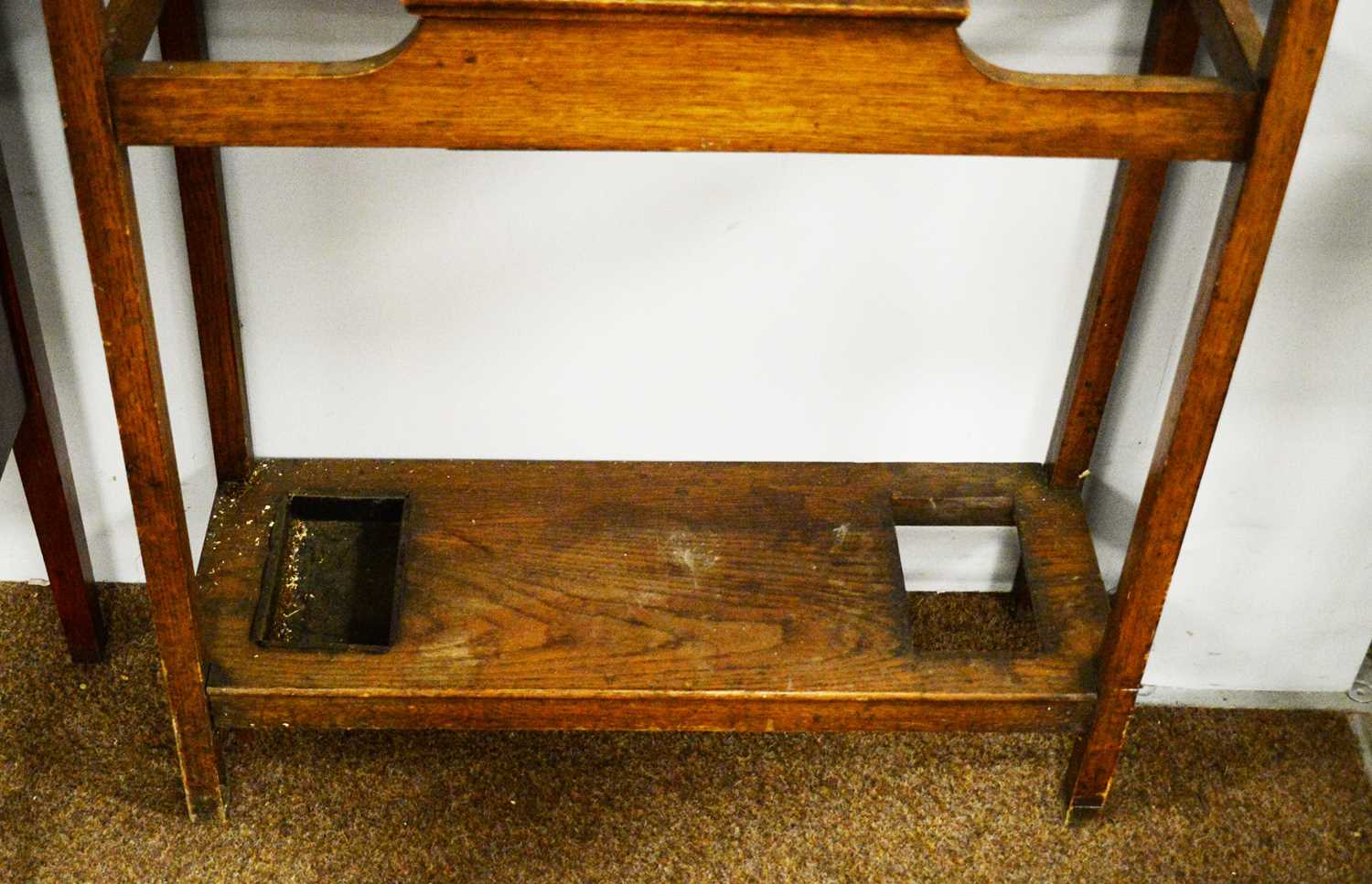 An early 20th Century oak hall stand. - Image 3 of 4