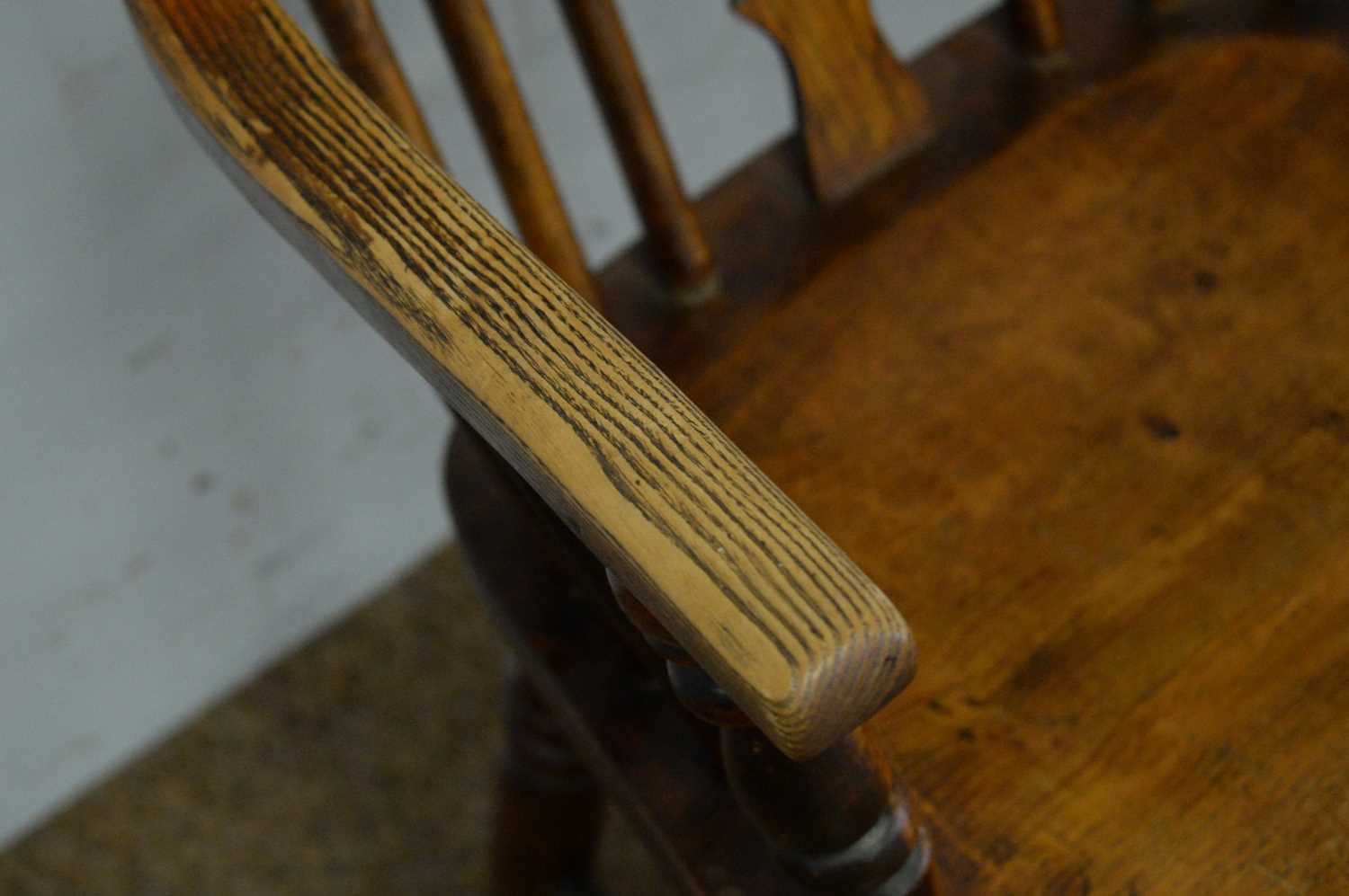 A ash and elm Windsor armchair with stretcher. - Image 3 of 4