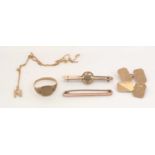 A selection of 9ct gold jewellery,