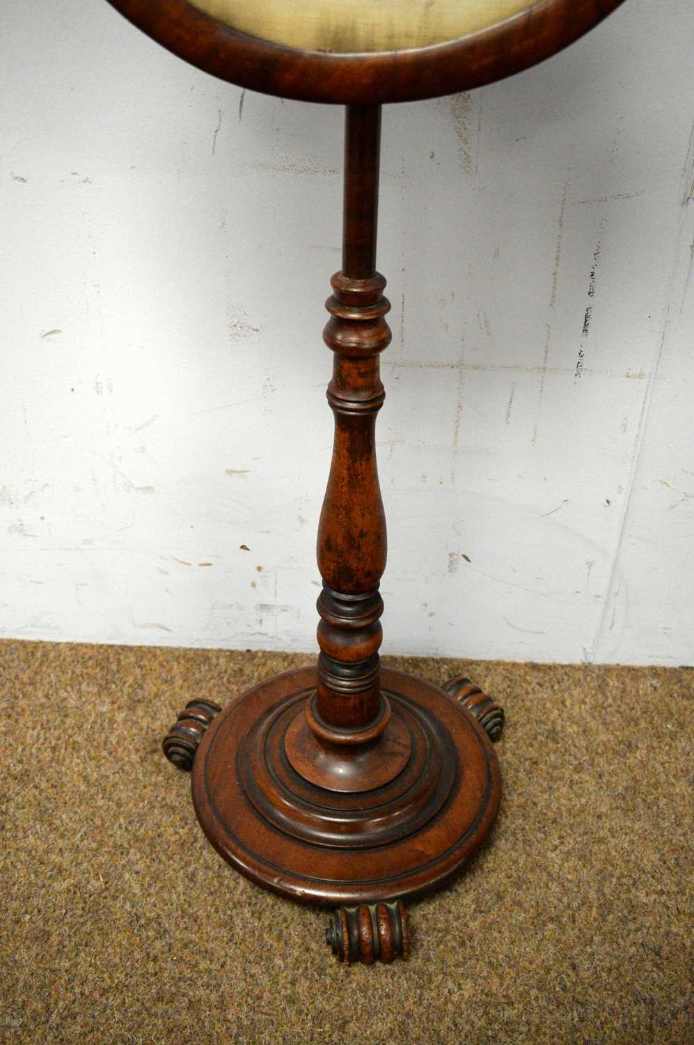 A 19th Century mahogany pole screen - Image 3 of 3