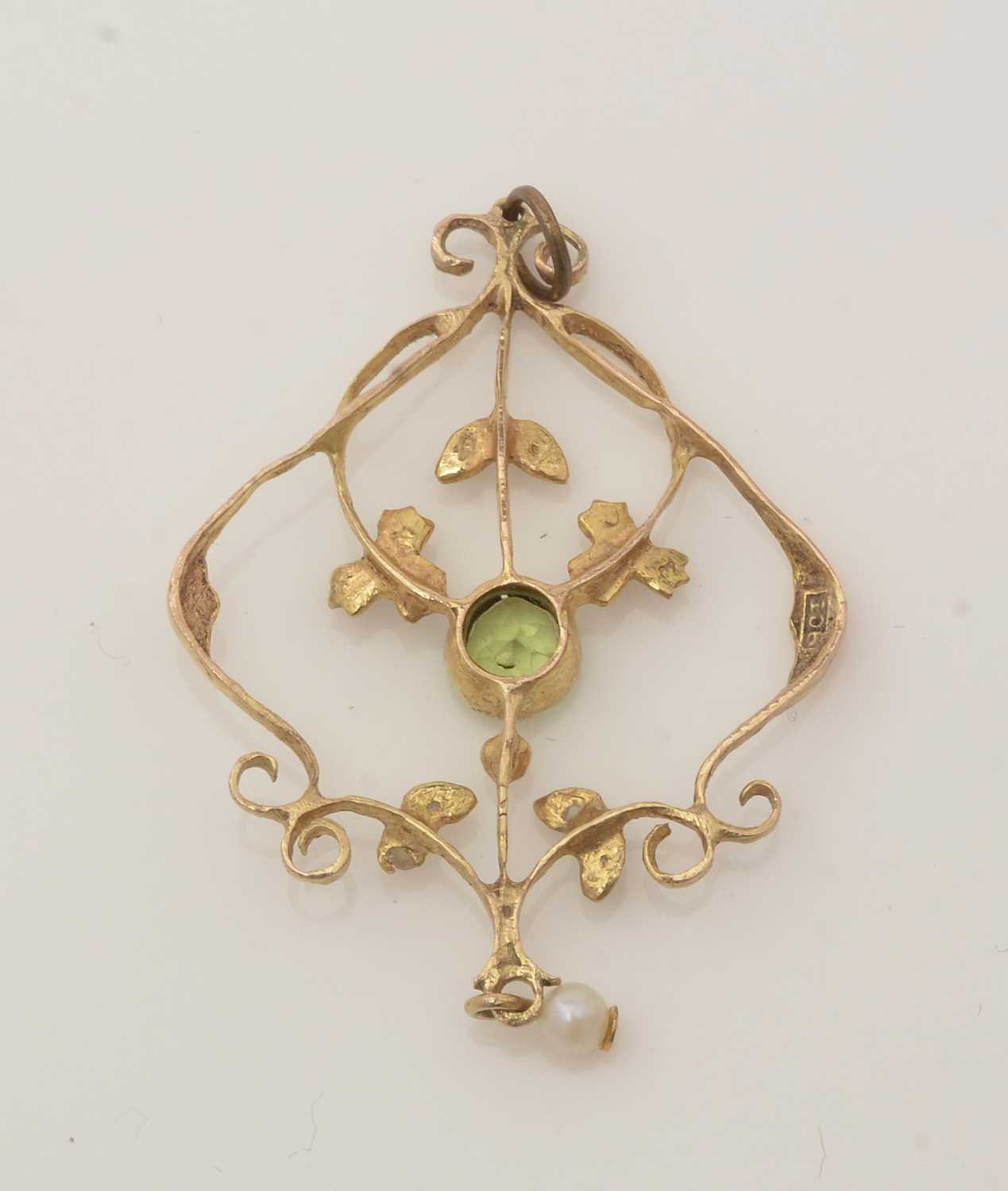 An Edwardian peridot and seed pearl pendant, - Image 2 of 3