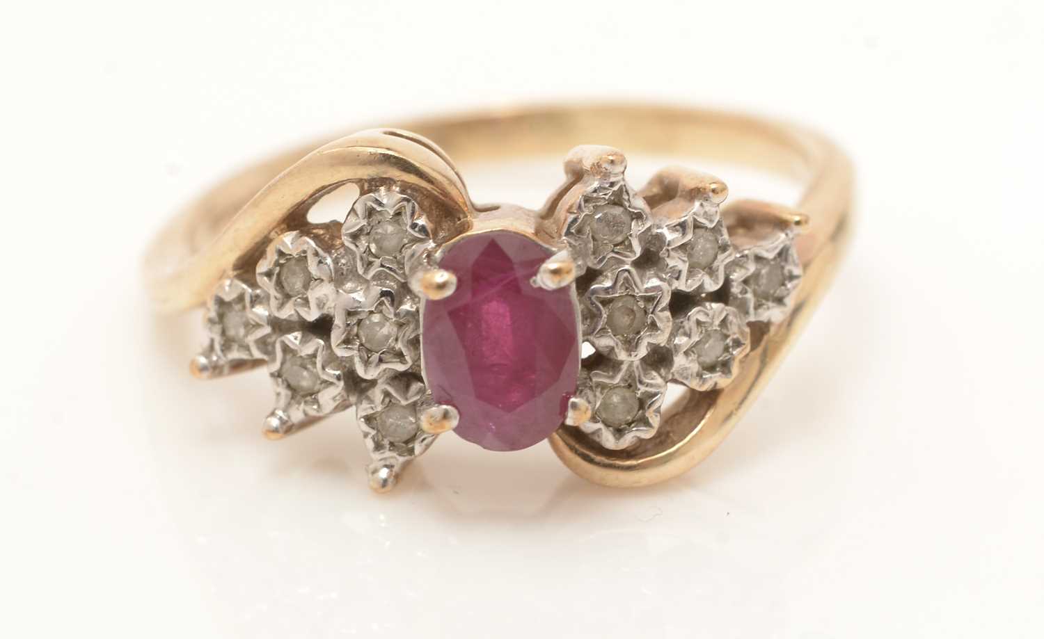 A ruby and diamond ring, - Image 2 of 3