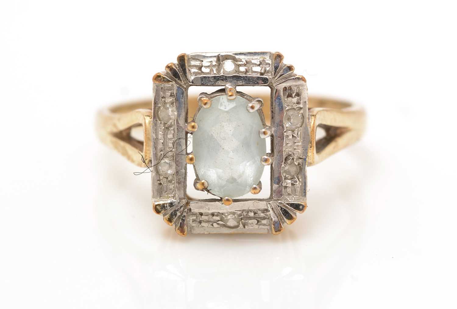 An aquamarine and diamond ring, - Image 2 of 3