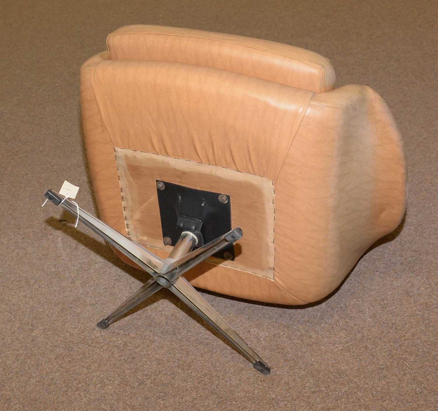 A Mid 20th C design moulded foam swivel armchair. - Image 2 of 3