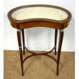 An attractive Edwardian inlaid mahogany kidney-shaped bijouterie table