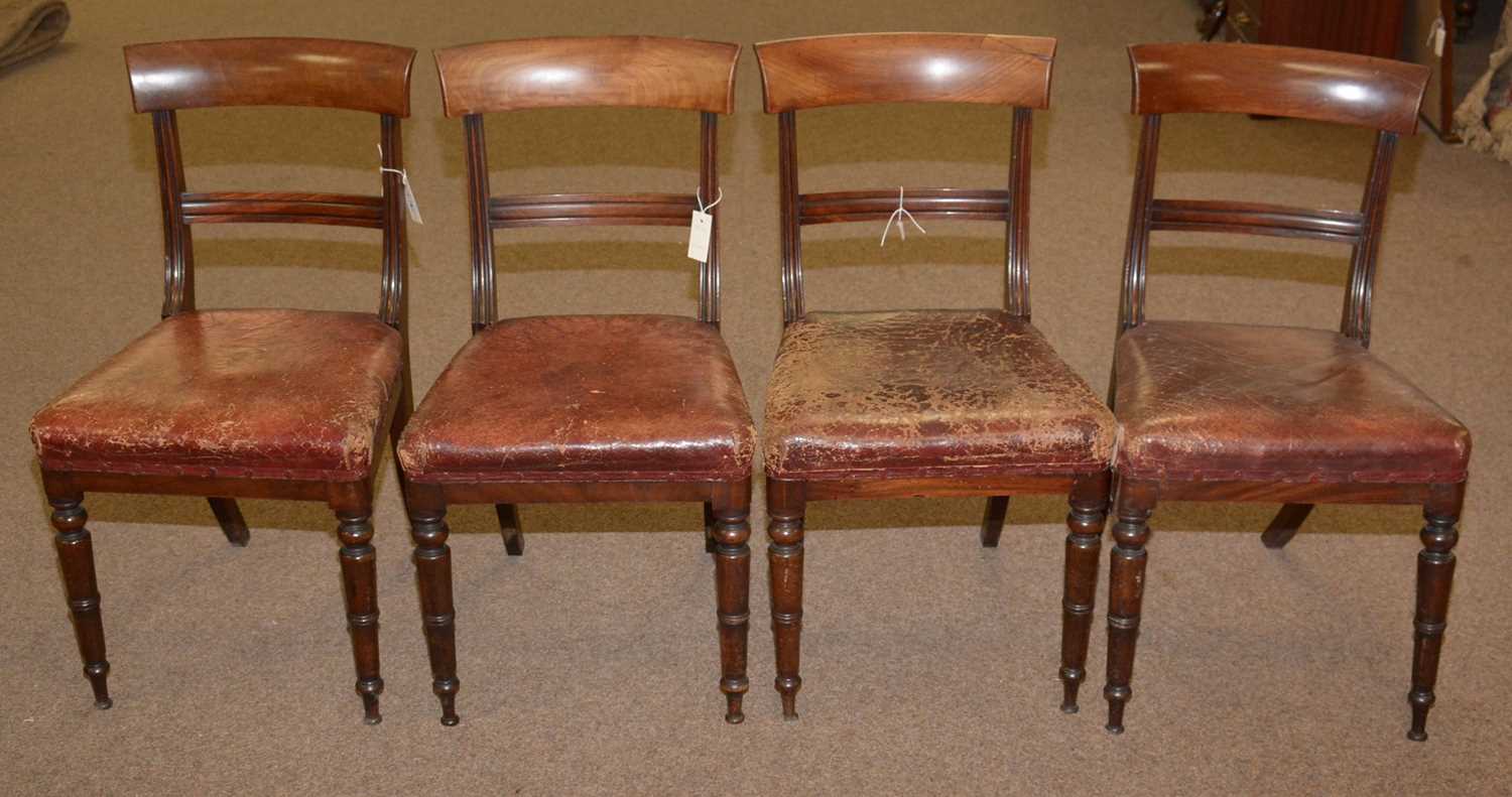 A set of twelve Victorian mahogany dining chairs. - Image 3 of 7