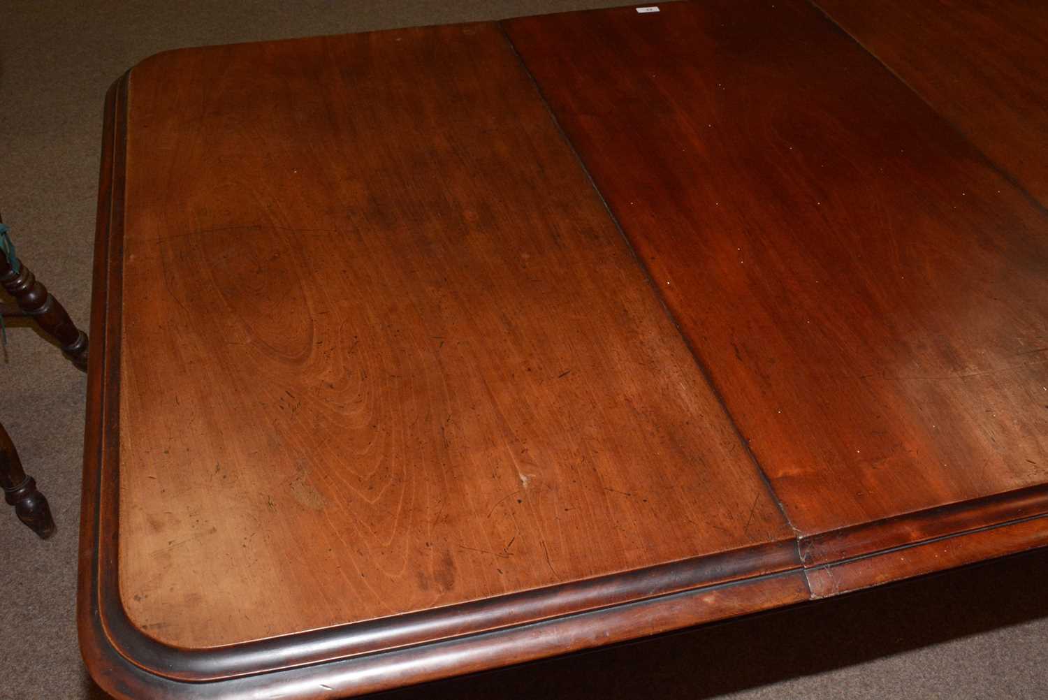 A substantial Victorian mahogany draw leaf dining table. - Image 9 of 14