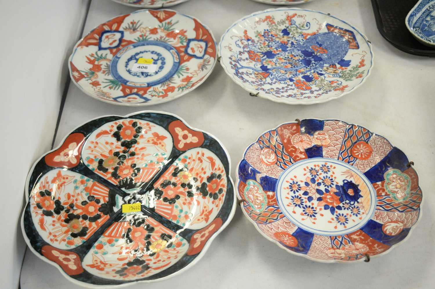 A selection of Japanese Imari plates. - Image 2 of 4