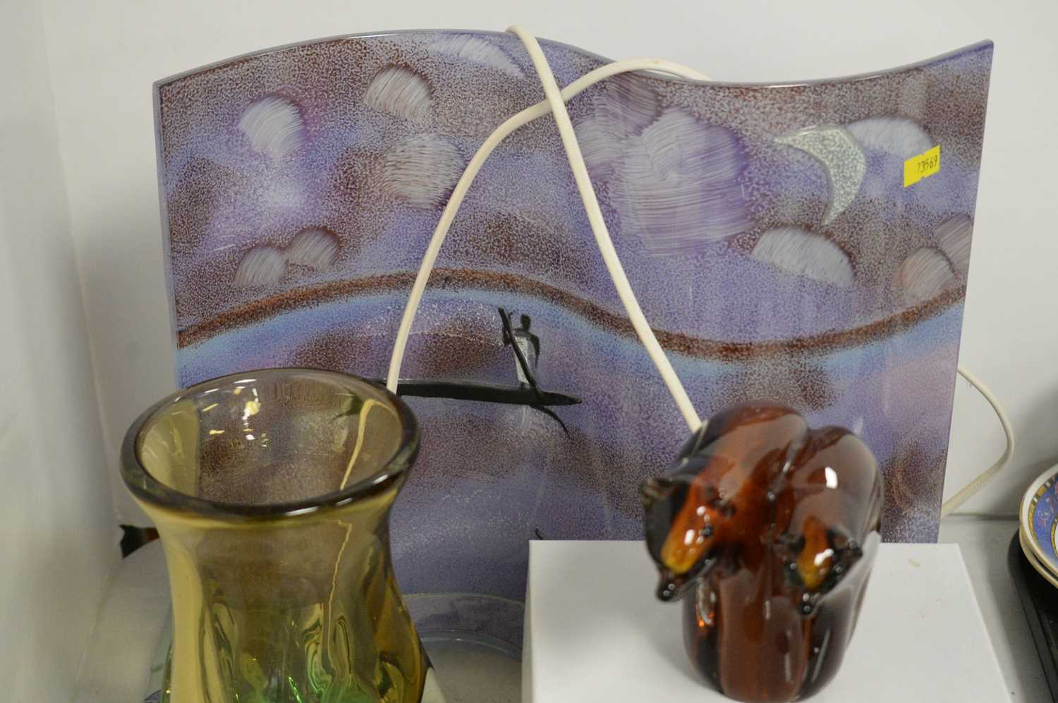 A selection of art glass wares. - Image 3 of 4