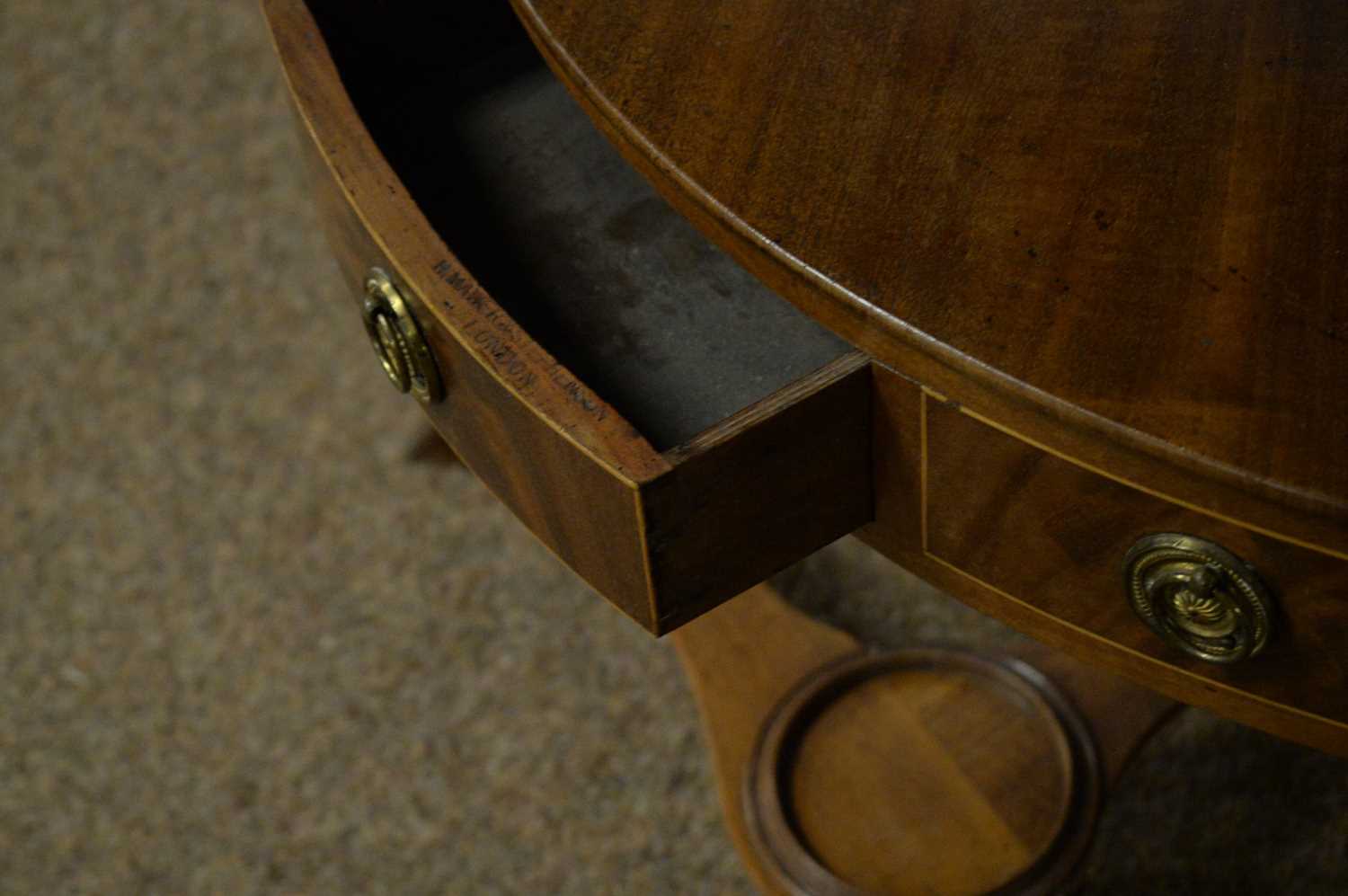 A Georgian mahogany corner washstand - Image 4 of 4