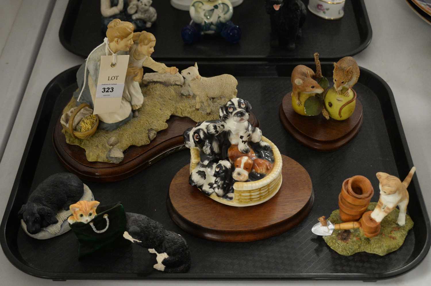 A selection of ceramic and resin decorative figures. - Image 3 of 3