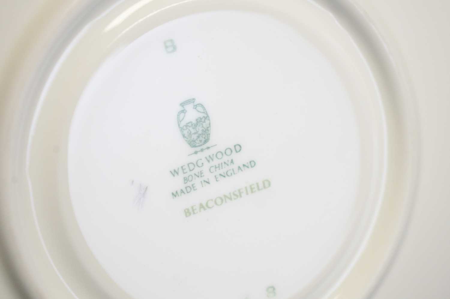 A Wedgwood ‘Beaconsfield’ pattern part dinner service. - Image 3 of 4