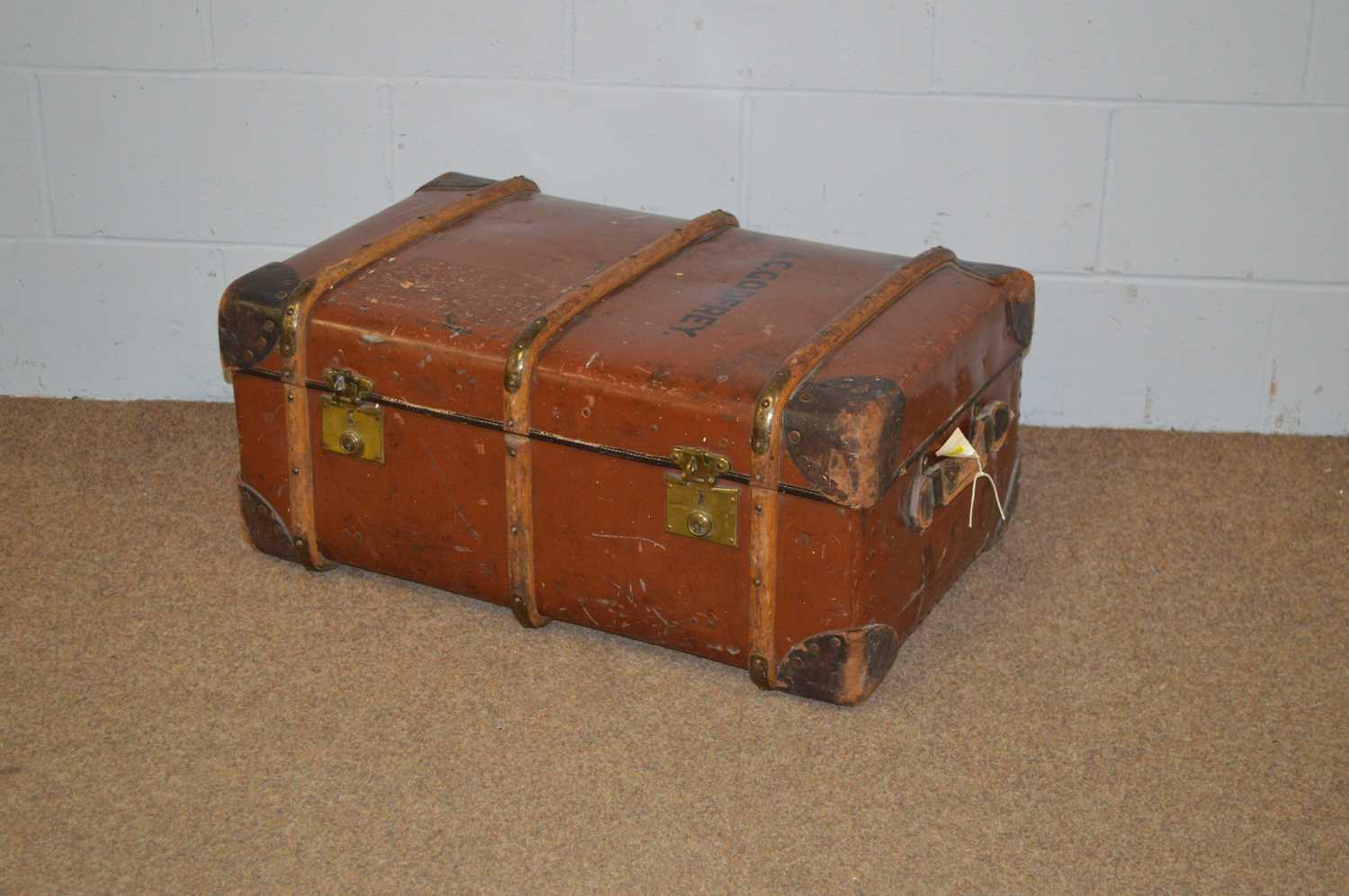 A vintage steamer travel trunk - Image 2 of 6