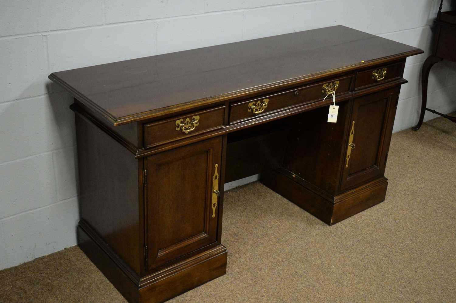 Sligh of Michigan: a modern mahogany pedestal kneehole desk. - Image 3 of 5