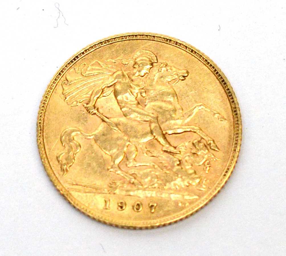 An Edward VII gold half sovereign, 1907.