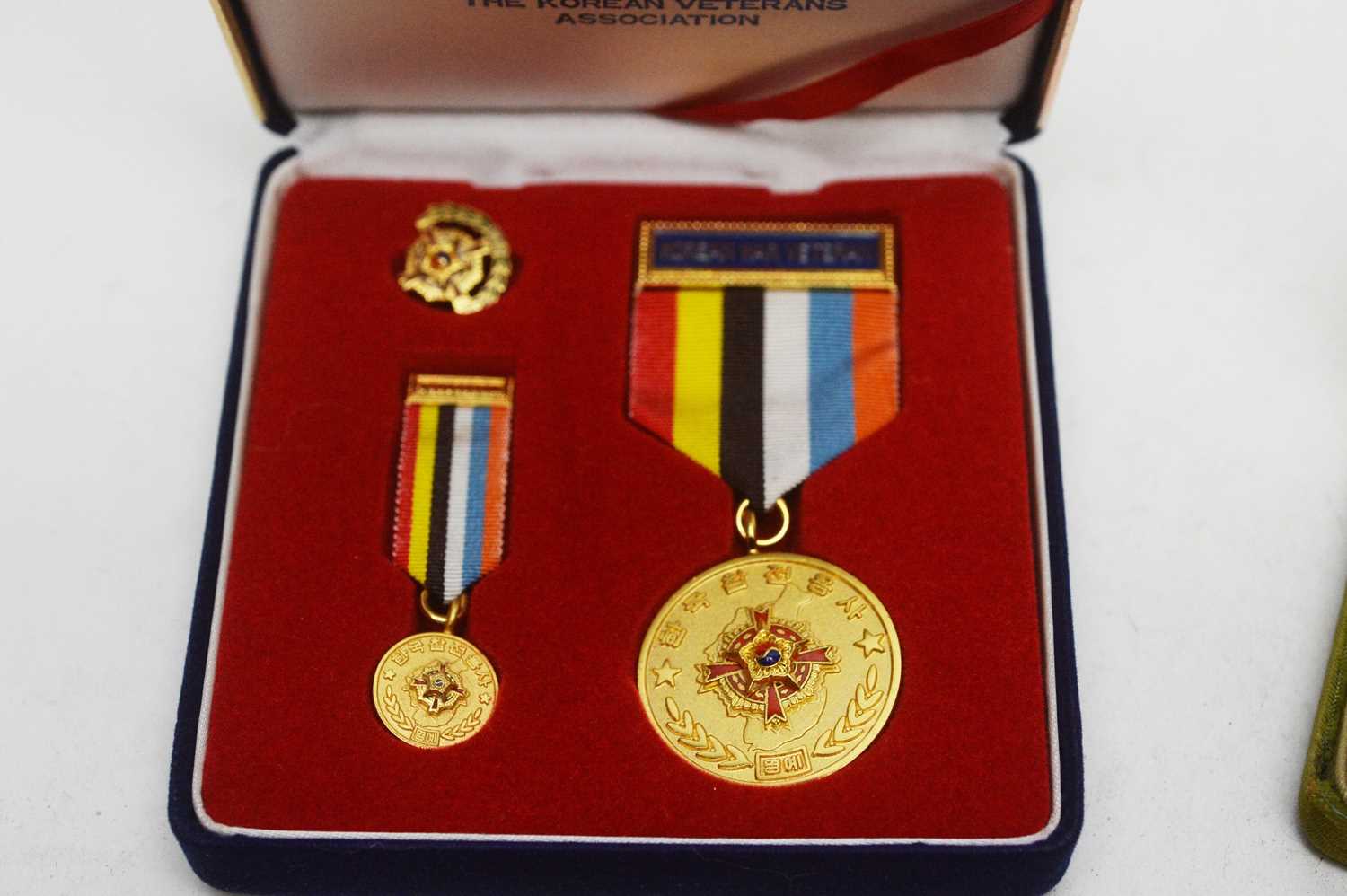 A pair of Korean medals, and other medals - Image 2 of 5