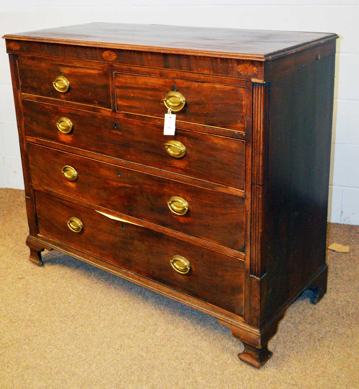 A Georgian inlaid mahogany chest of drawers. - Image 2 of 7