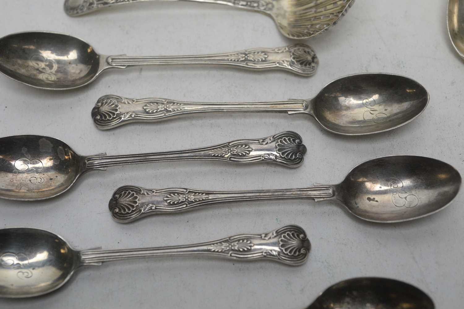 A selection of silver tea and coffee spoons, and a butter knife - Image 2 of 4