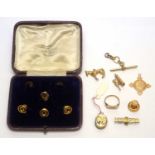 A selection of 9ct gold and other items,