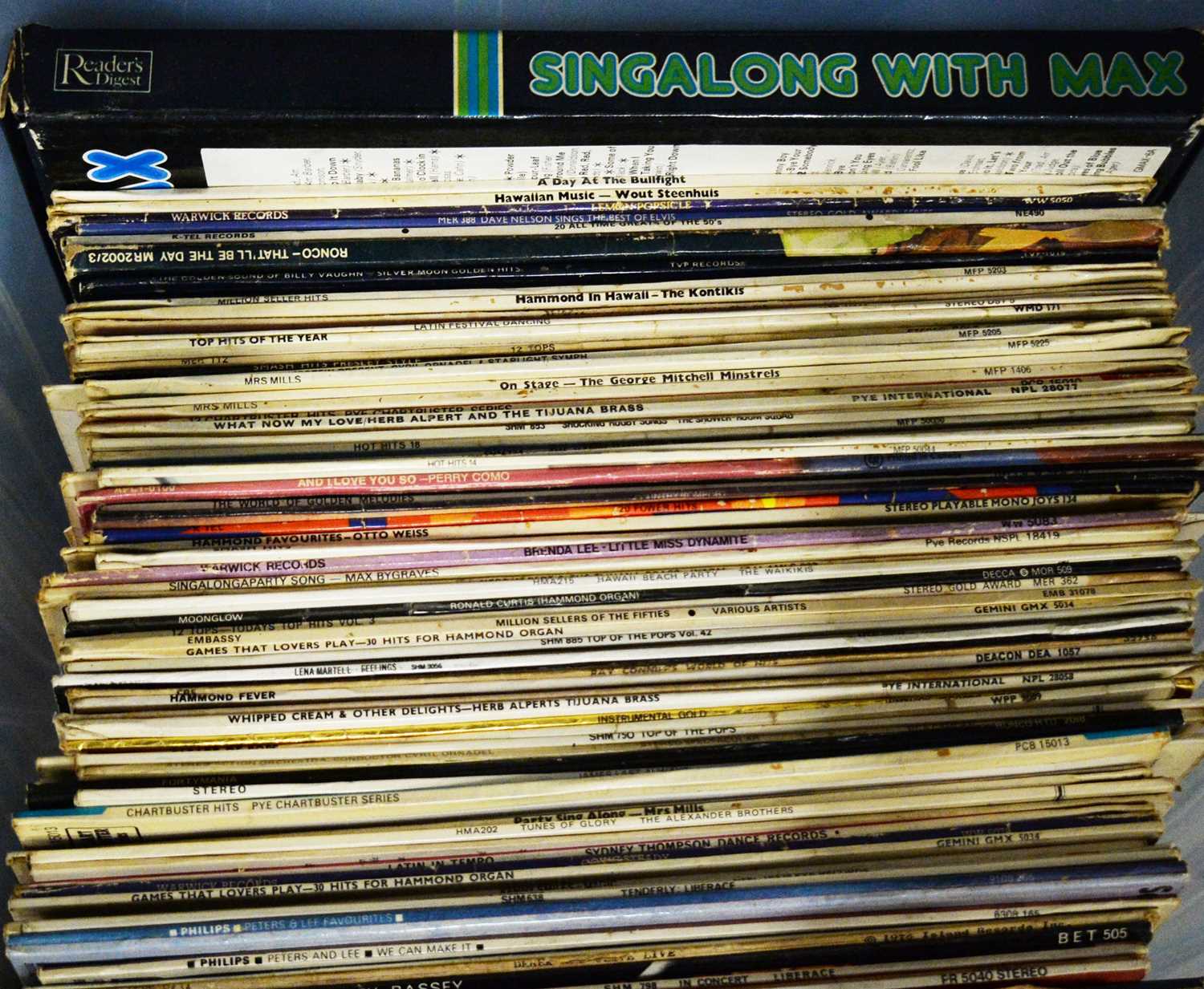 A mixed selection of vinyl LPs. - Image 2 of 3