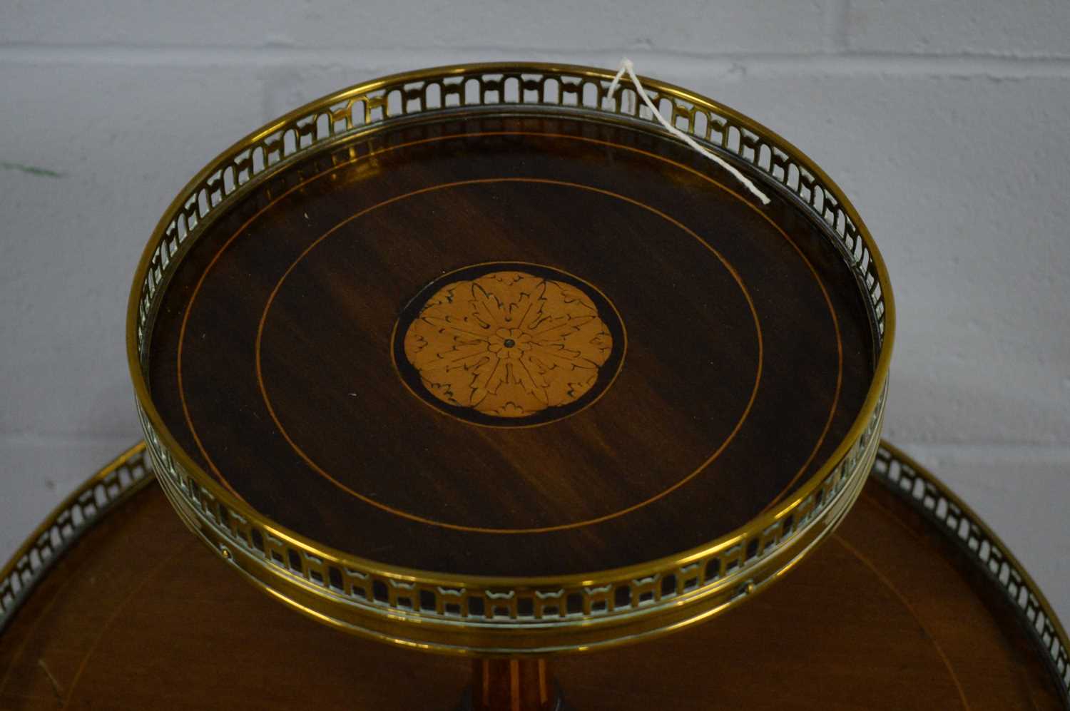 An attractive 20th Century inlaid mahogany two-tier occasional table. - Image 2 of 4