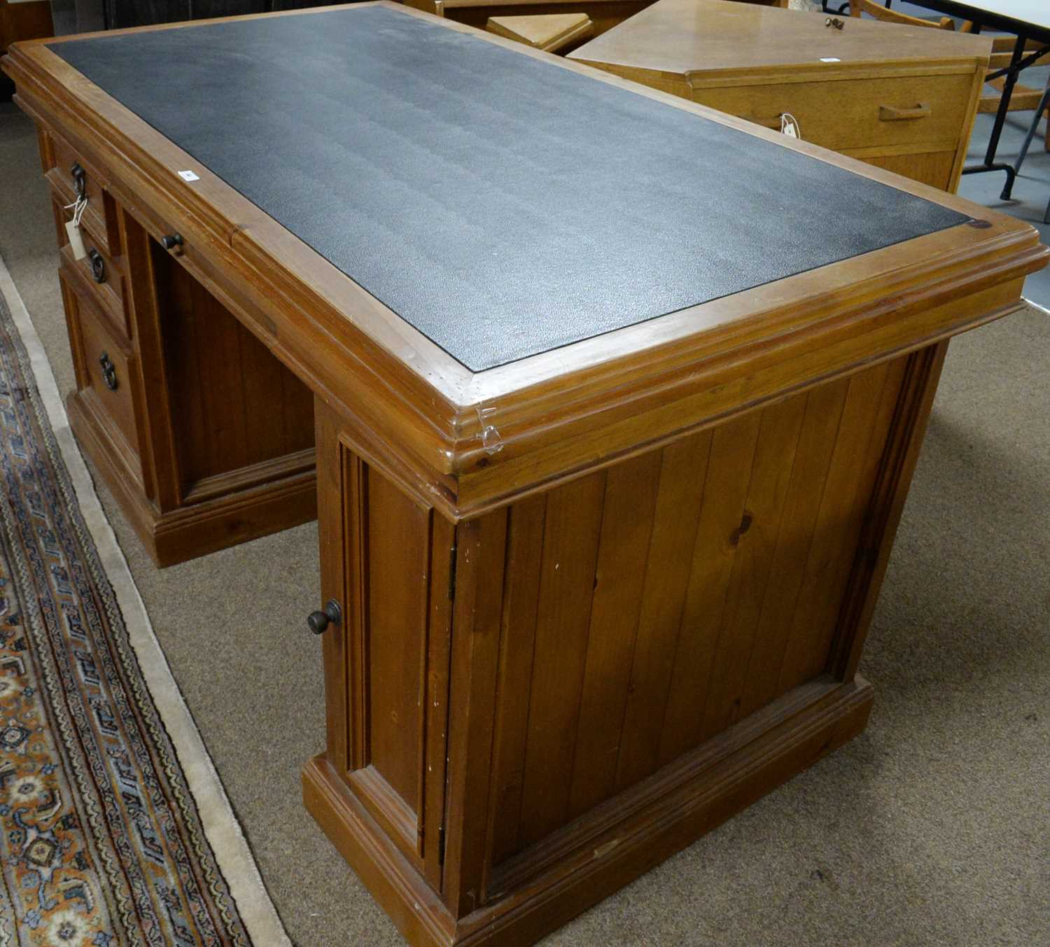 A modern stained pine pedestal desk - Image 3 of 5