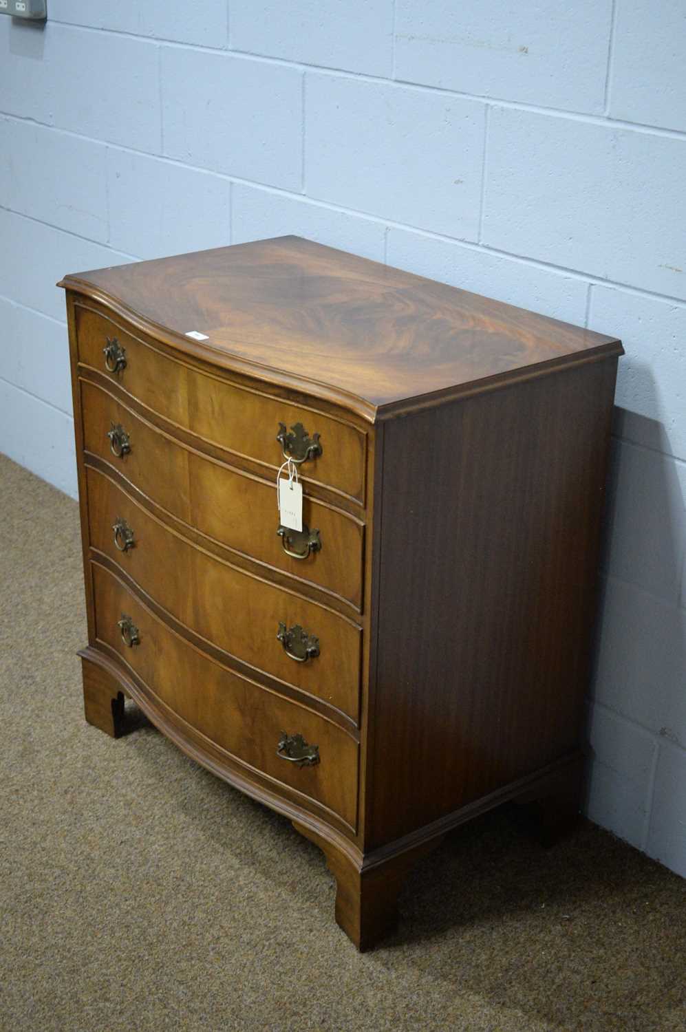 A Georgian-style reproduction serpentine chest. - Image 3 of 6