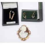 Two pairs of earrings and a cameo brooch