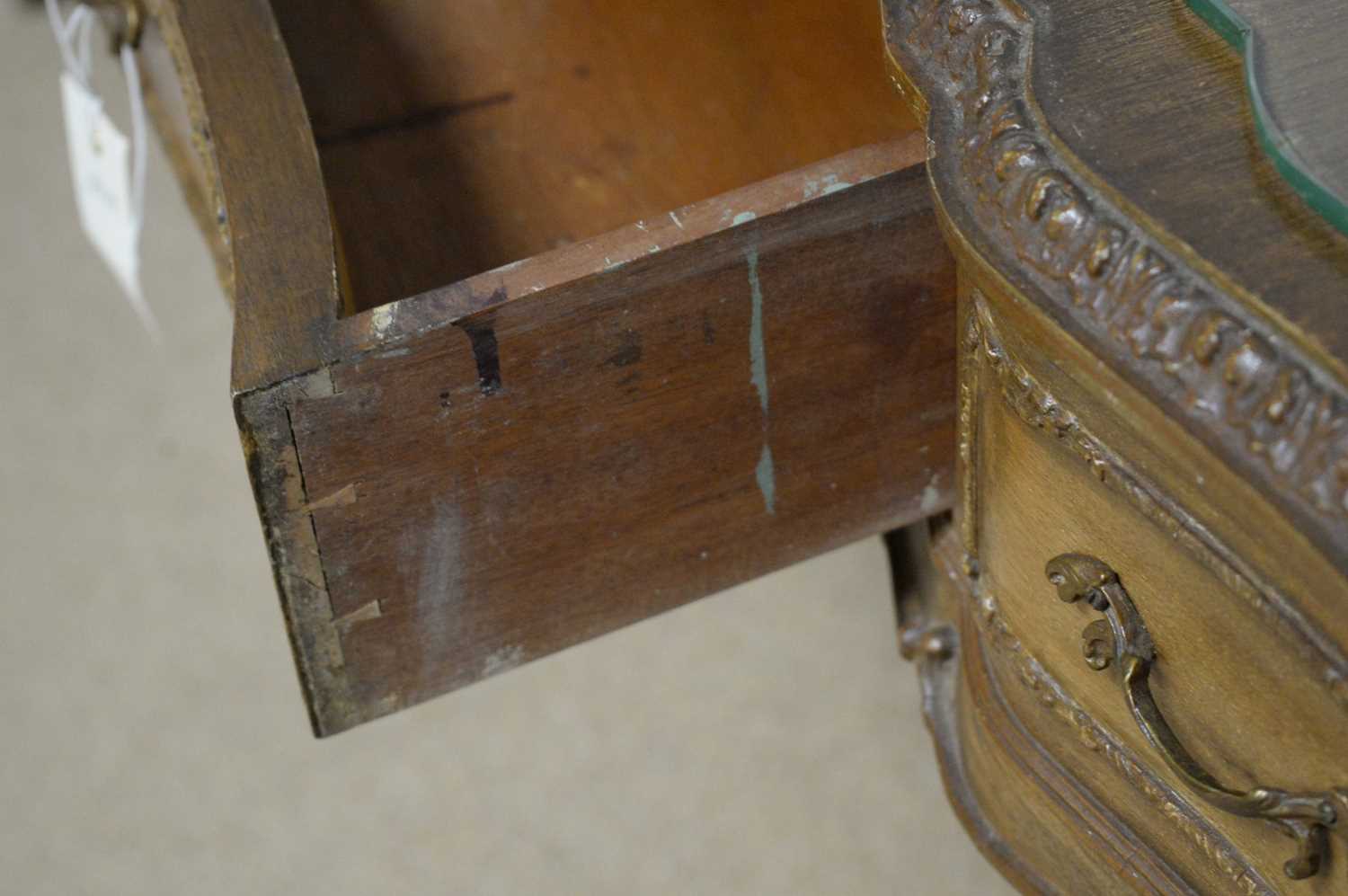 An ornate mid Century walnut side table in the French taste. - Image 4 of 4