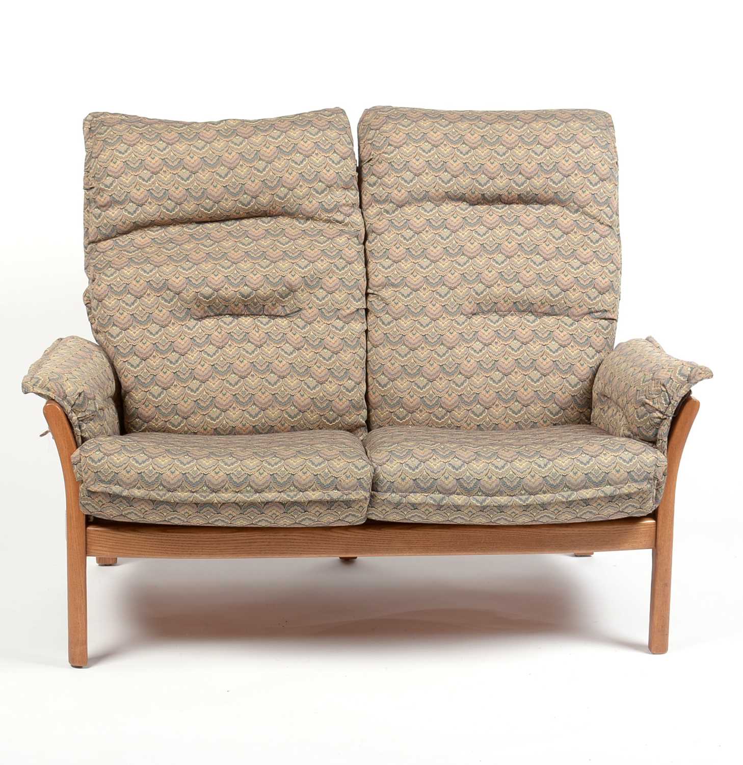 Ercol: an elm ‘Saville’ three-piece suite. - Image 3 of 5