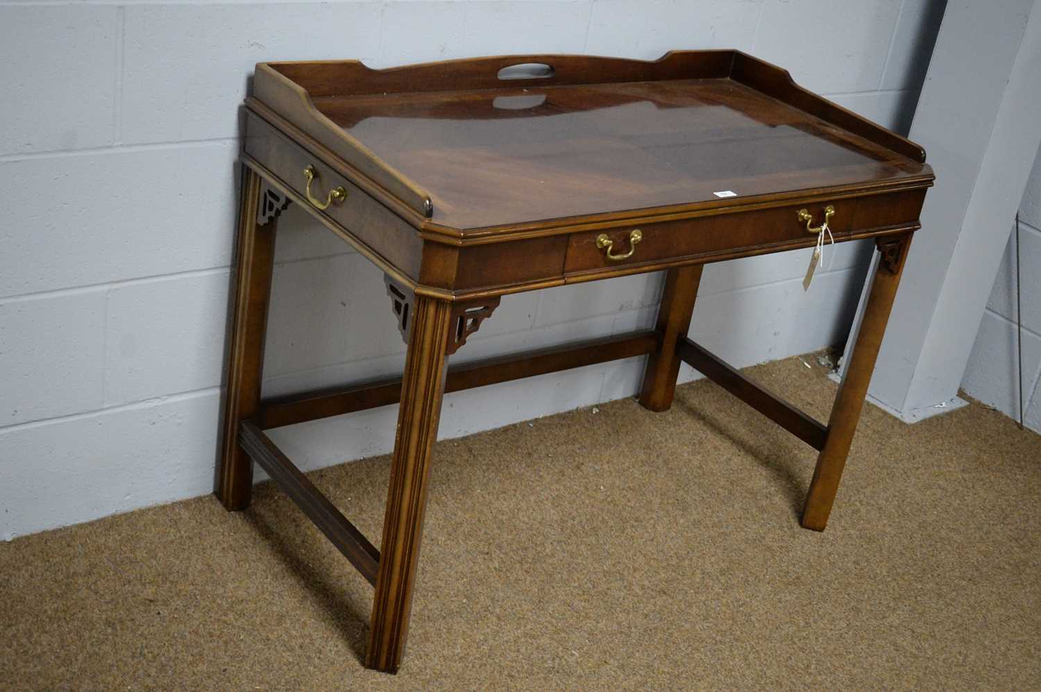 Lane, Altavista, Virginia: a Georgian style mahogany and banded writing desk. - Image 2 of 6