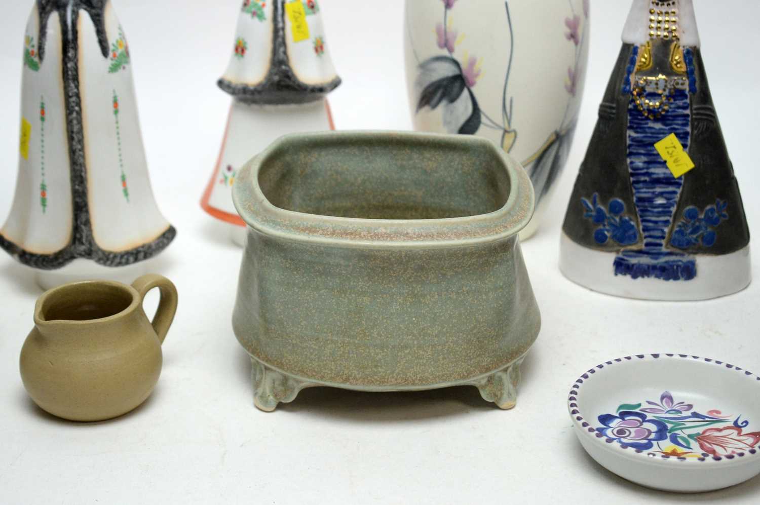 A selection of studio pottery and ceramics. - Image 8 of 8