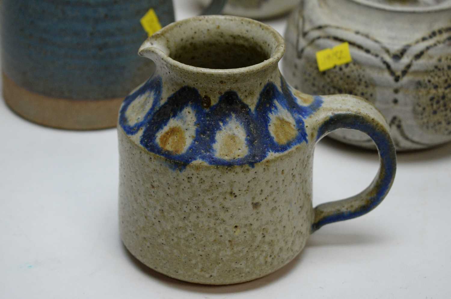 A selection of studio pottery and ceramics. - Image 4 of 8