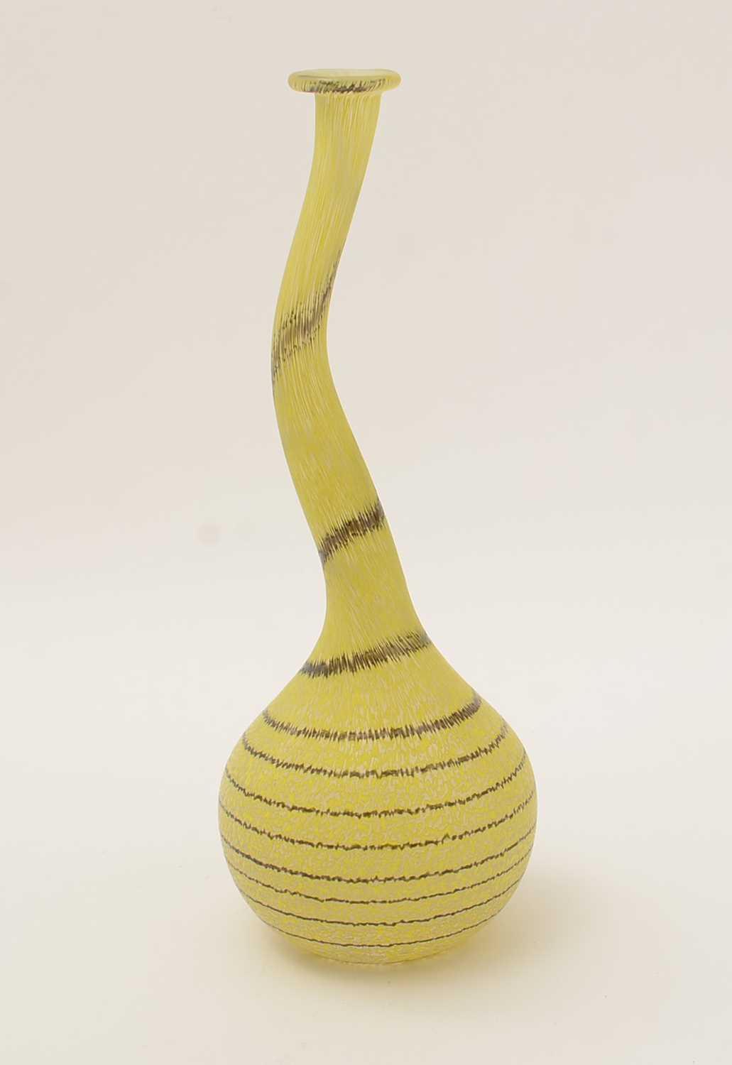 Vallien Don Juan Vase - Image 2 of 3