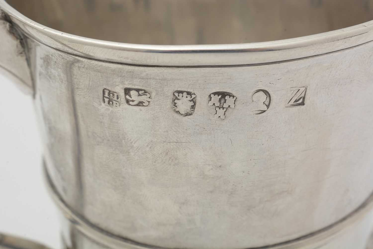 A George III silver two-handled loving cup, by Langlands & Robertson - Image 3 of 4