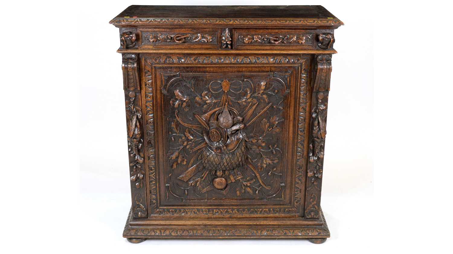 A richly carved Victorian oak side/pier cabinet with a sporting theme. - Image 17 of 37