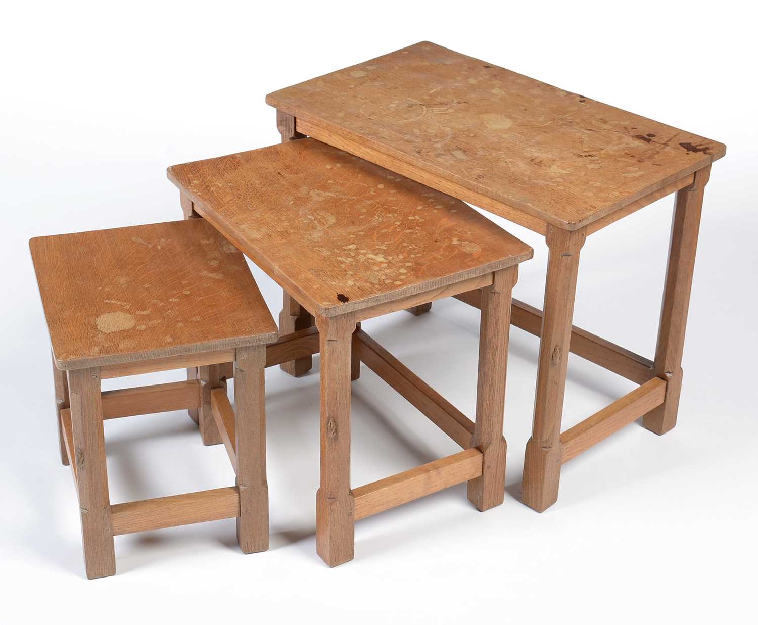 Peter "Rabbitman" Heap: an oak nest of three occasional tables. - Image 2 of 9