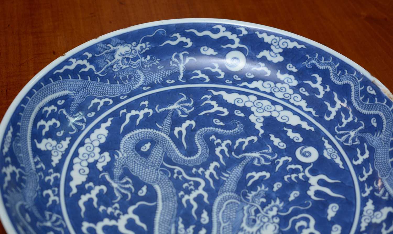 Chinese blue and white dragon dish - Image 16 of 26