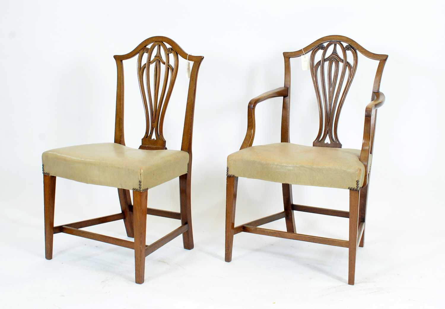 A near-matching set of eight George III mahogany dining chairs. - Image 2 of 6