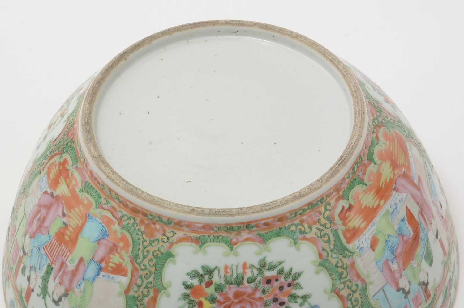 Canton bowl, vase and cover. - Image 14 of 15