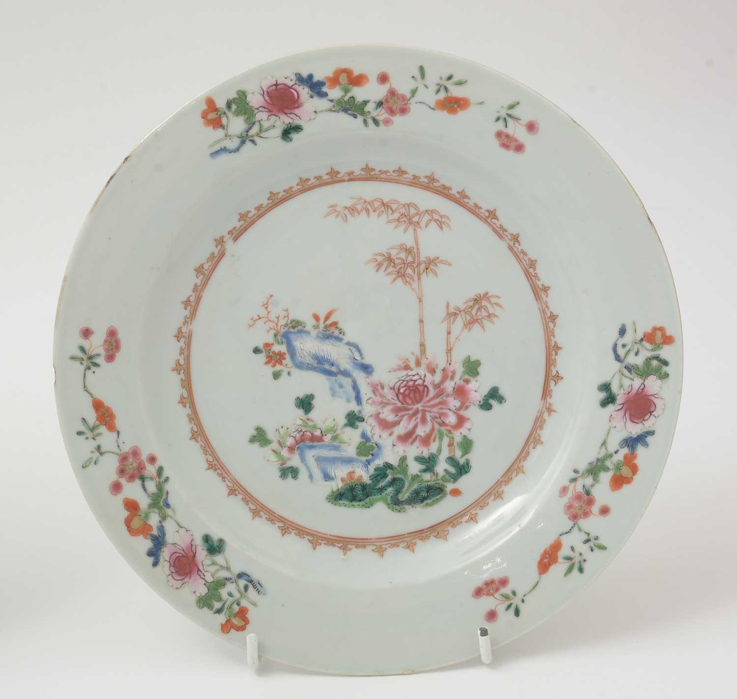 Famille Rose charger and two plates - Image 4 of 8