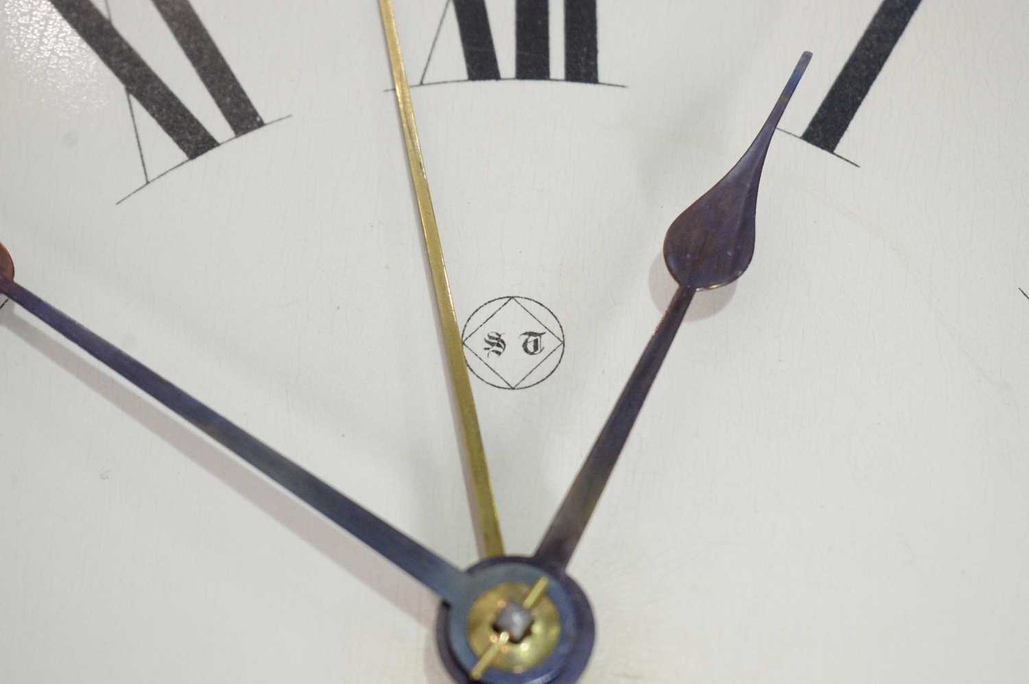 Seth Thomas, Thomaston, Conn, USA: an American oak drop dial wall clock - Image 4 of 4