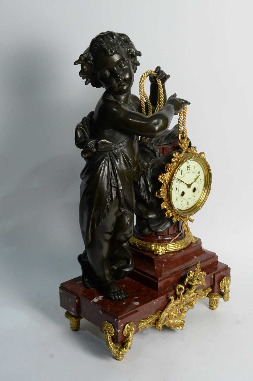 An ornate late 19th Century French bronzed spelter and gilt metal mantel clock - Image 4 of 7
