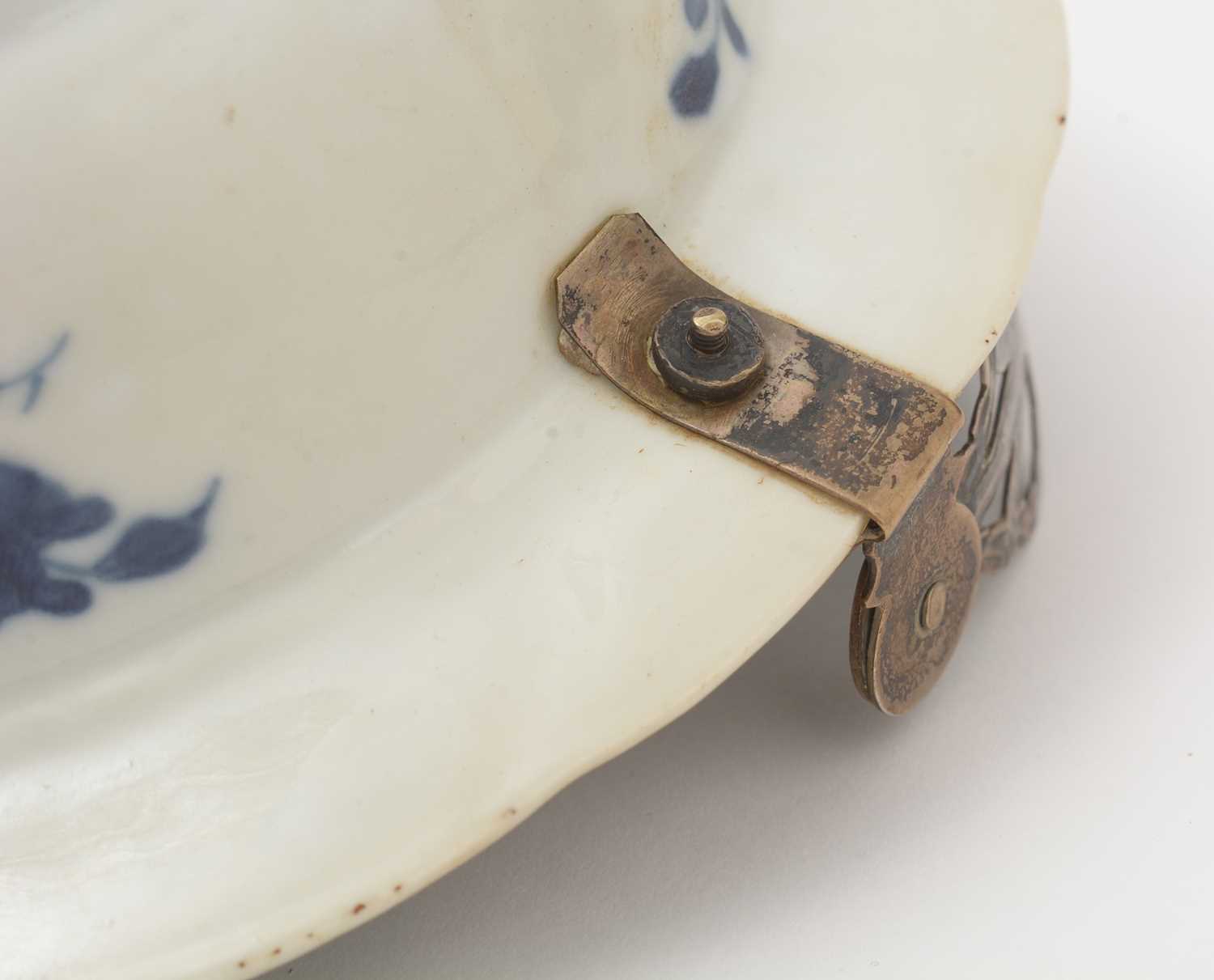 Kangxi blue and white bowl with European metal mounts - Image 23 of 26