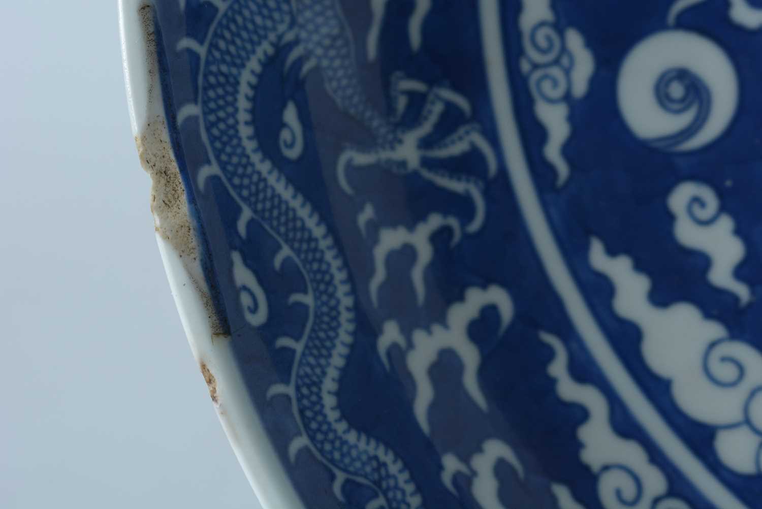 Chinese blue and white dragon dish - Image 13 of 26