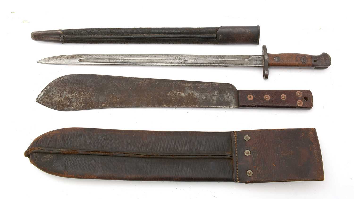 A WWI British bayonet, and a WWII machete - Image 3 of 32