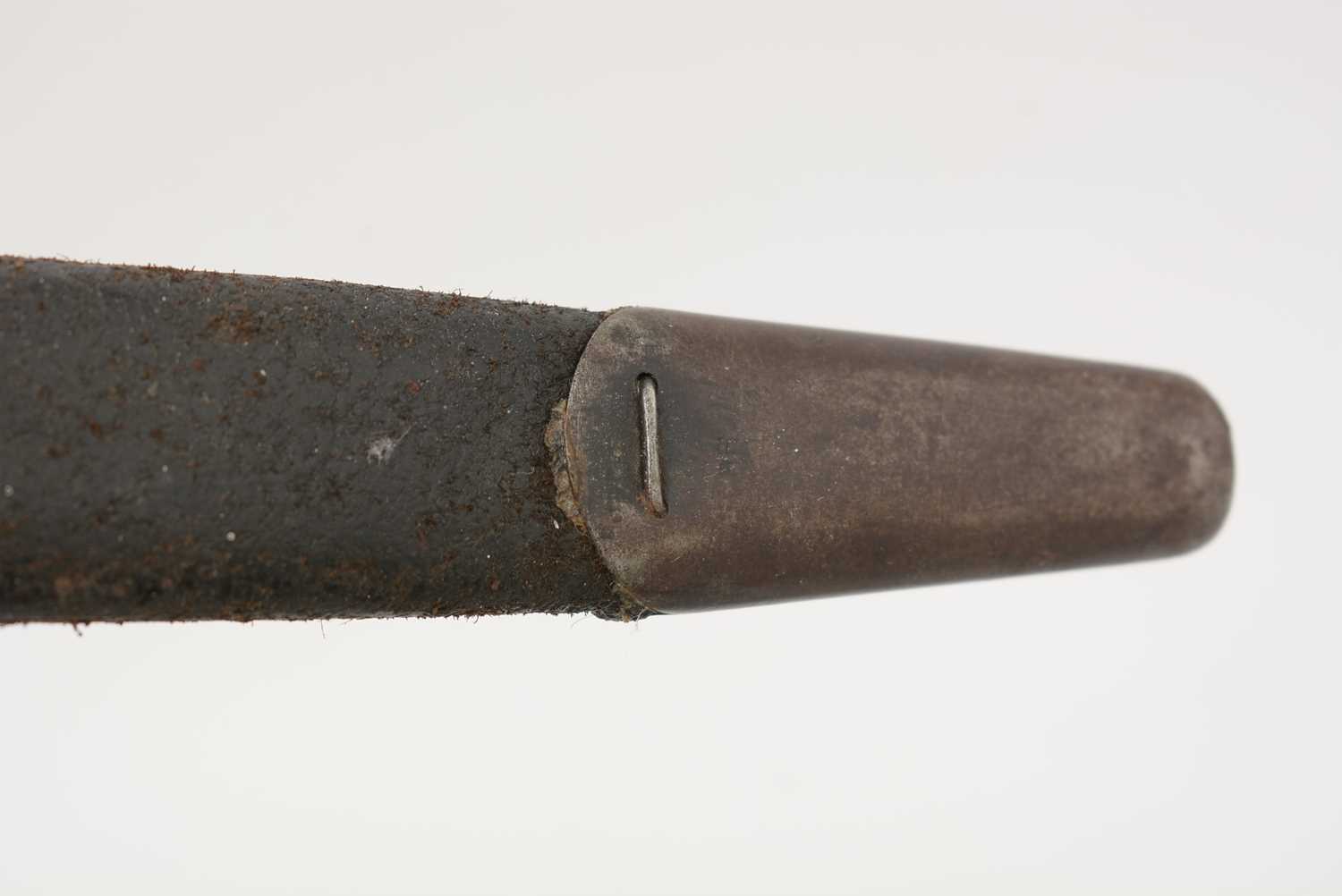 A WWI British bayonet, and a WWII machete - Image 5 of 32