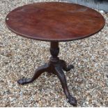 A Georgian mahogany tilt-top circular table